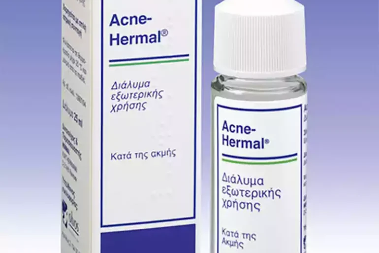 Το ACNE HERMAL διατίθεται σε φιάλη με ειδικό εφαρμογέα για εύκολη τοπική χρήση.