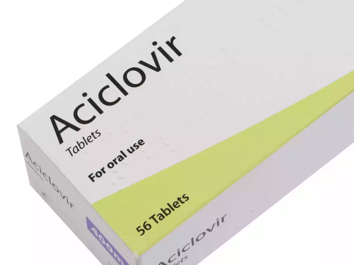 Το φάρμακο aciclovir διατίθεται σε ενέσιμη και δισκία μορφή για θεραπεία ερπητικών λοιμώξεων